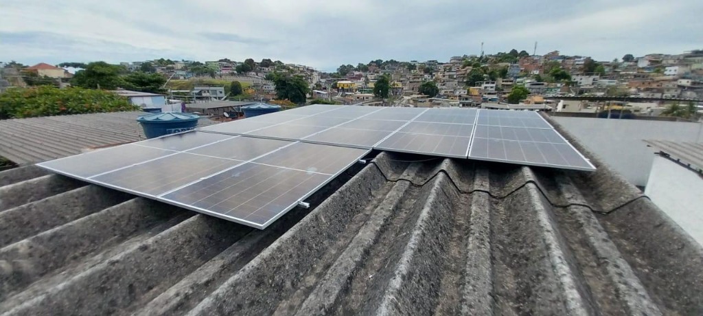 Sistema Solar em Telhado Ondulado Fibrocimento